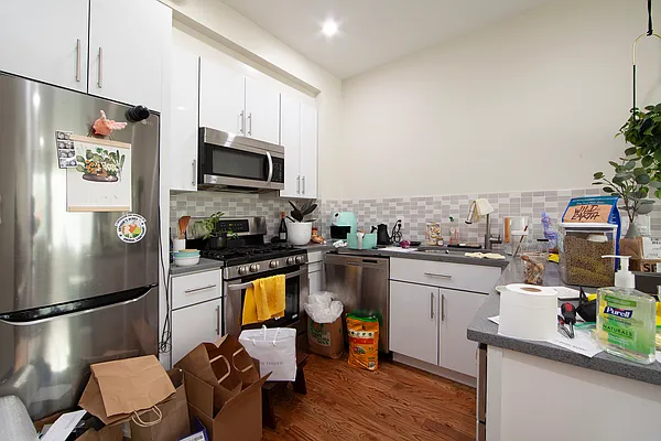 Rented by R New York | media 2