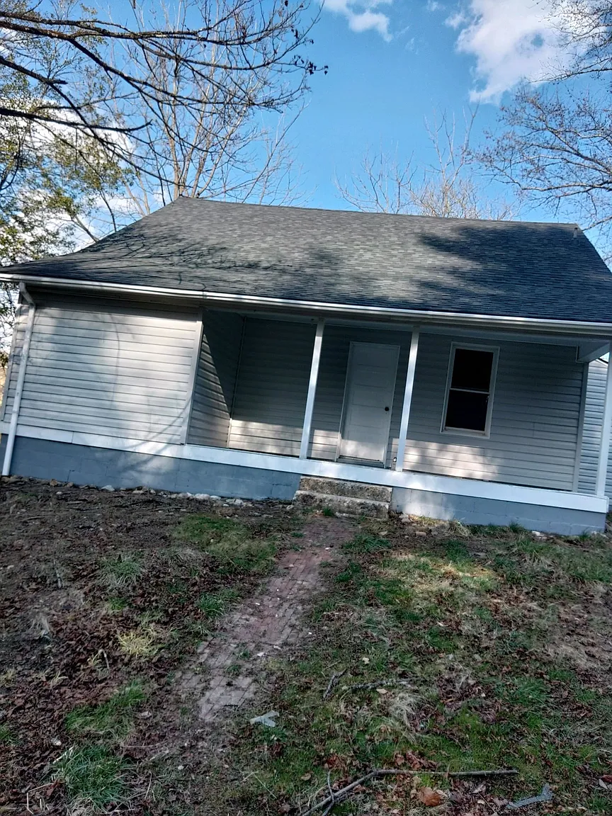 615 Laurel Creek Rd NE photo 1