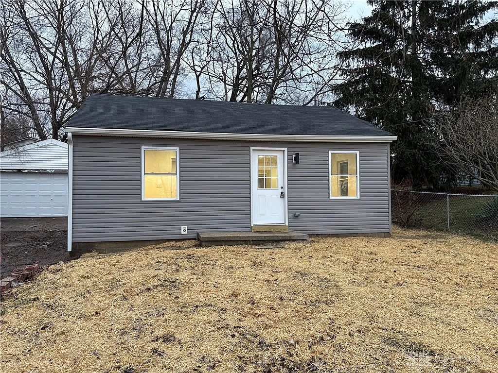 3211 Morgan St photo 1