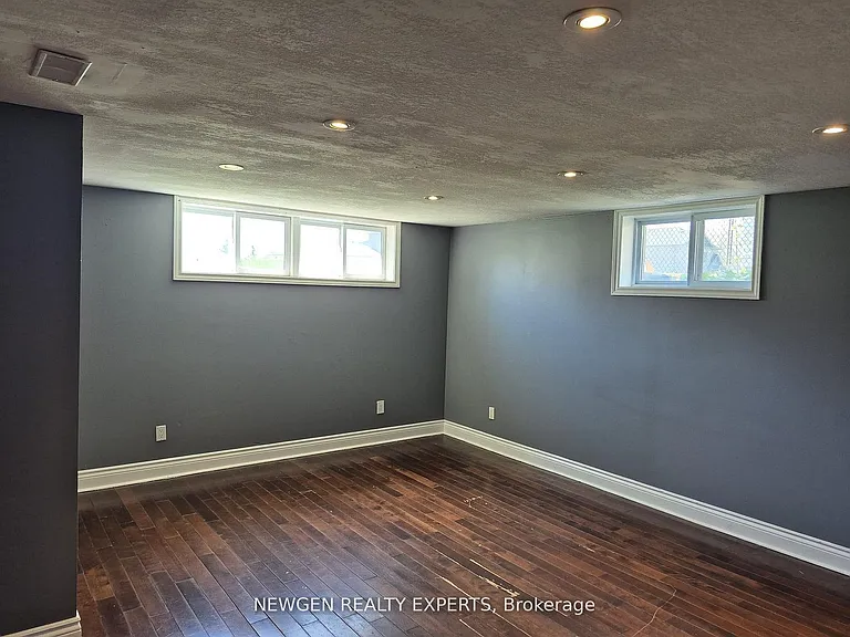512 Bloor St E #BASEMENT — Photo 7