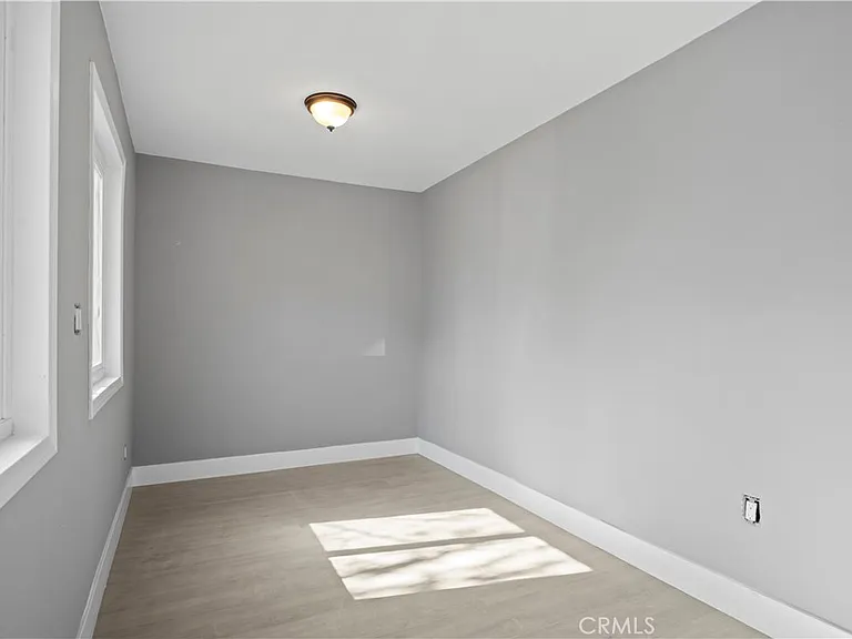4330 Pacific Ave — Photo 29