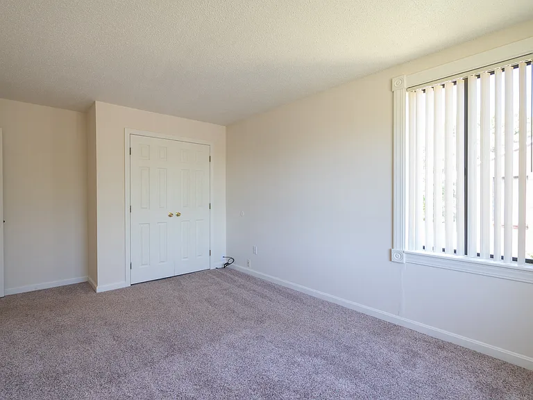 Hathaway Farms Townhomes at Northampton — Photo 90