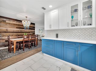 241 NE 43rd St, Oakland Park, FL 33334