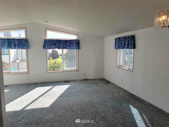 5th image of 1807 138th Avenue Ct #139