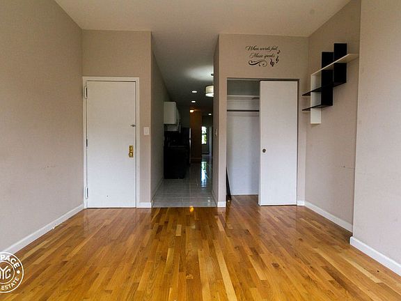 3rd image of 329 Menahan St #3L