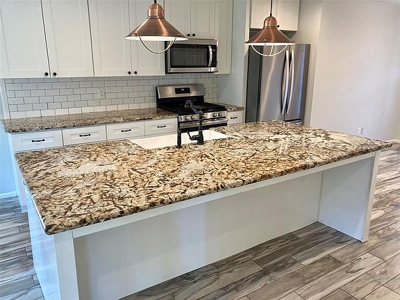 5th image of 3503 Creek Manor Dr