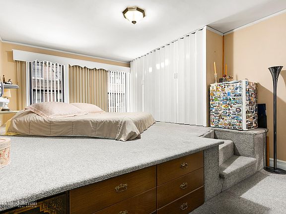 4th image of 3515 84th St APT 1I