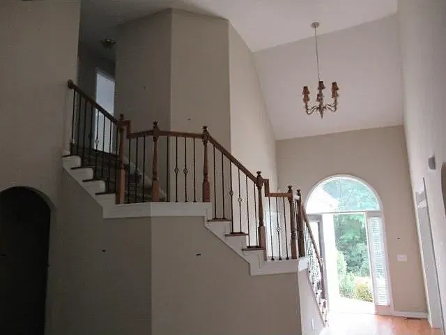 4 bed, 3.5 bath, 2437 sqft, $3,000 — Photo 4