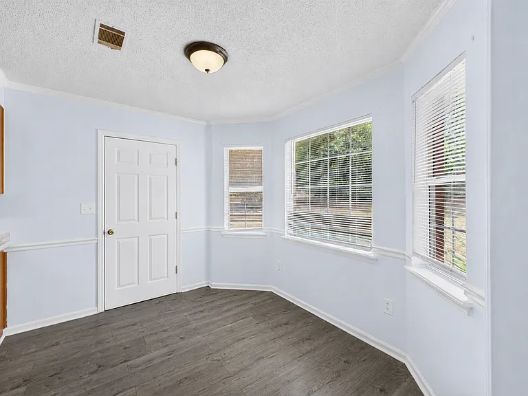 4810 Golden Leaf Ln — Photo 18