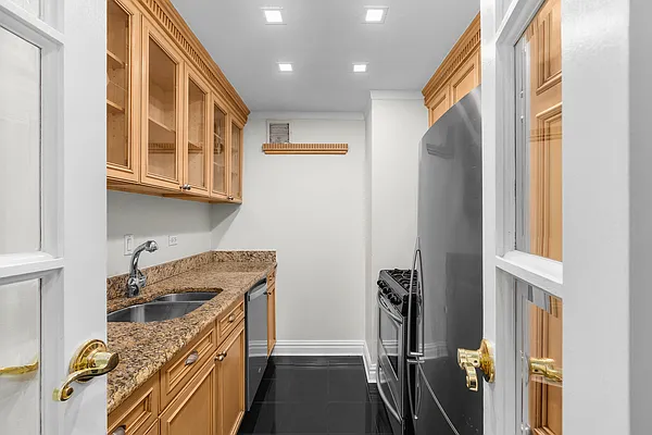 Rented by Compass | media 15