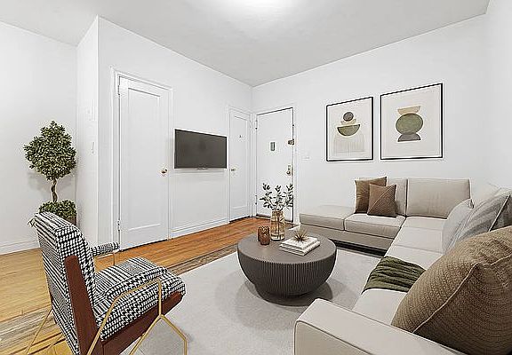 3rd image of 101 E 116th St #2I