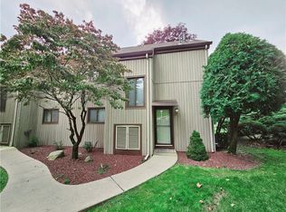 35 Sycamore Dr, Middletown, NY 10940