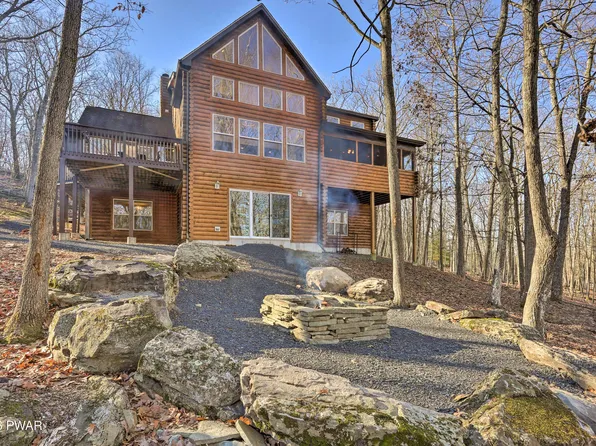 110 Owl Ct, Lackawaxen, PA 18435