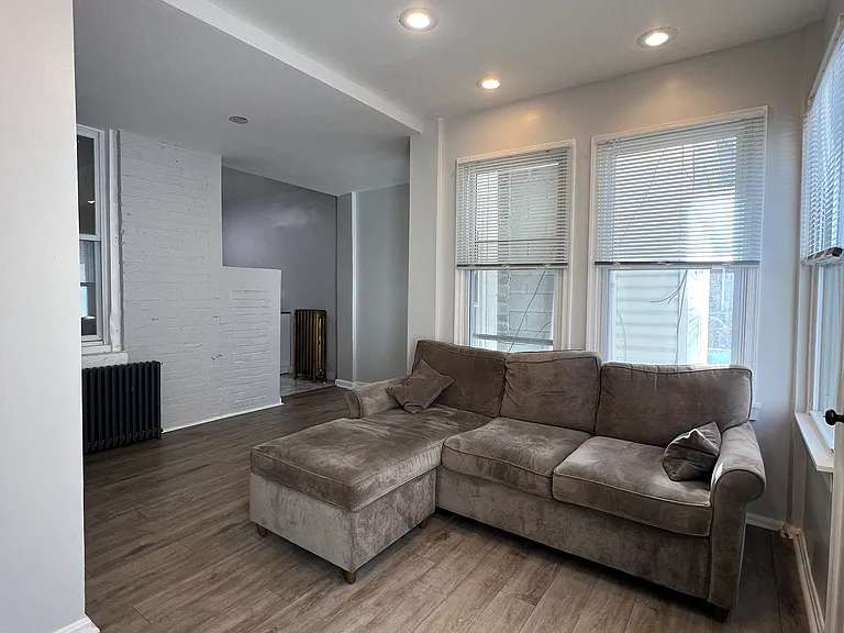 3232 Warder St NW — Photo 10