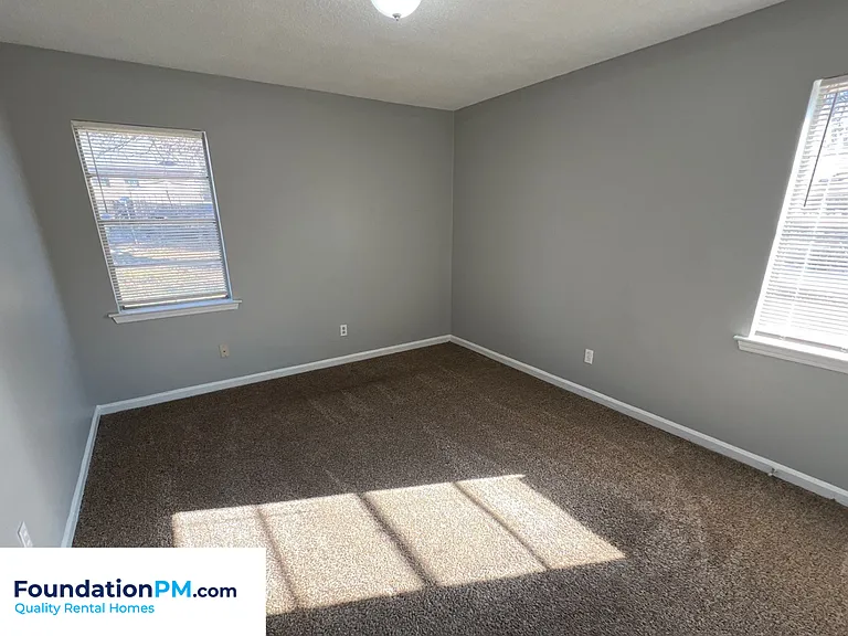 4100 Maumee St — Photo 2
