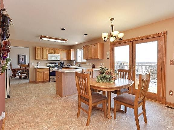 5th image of 1273 Kennedy Dr
