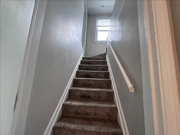 2704 S Macedonia Ave — Photo 17