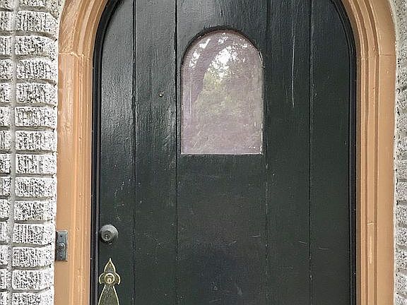 3rd image of 2237 Stanley Ave