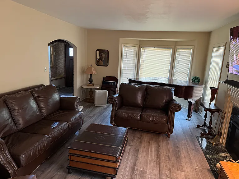 1205 N Appleton St — Photo 10