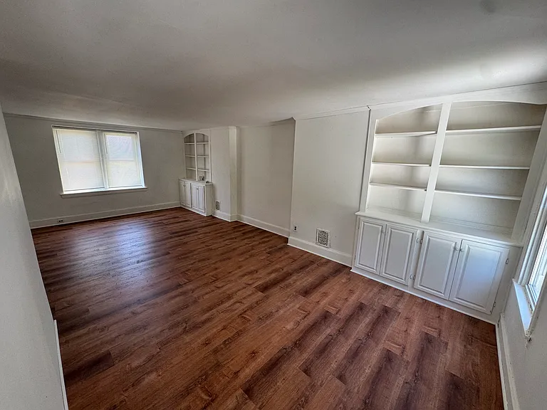 2215 N Tatnall St — Photo 8