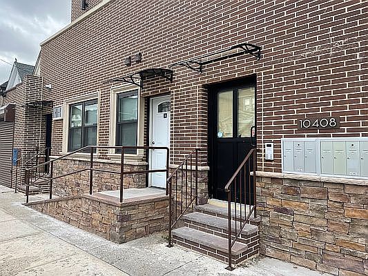 3rd image of 130-24 Liberty Ave #6