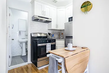 Rented by Century 21 Metropolitan