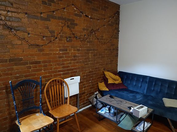 3rd image of 894 Huntington Ave APT 5