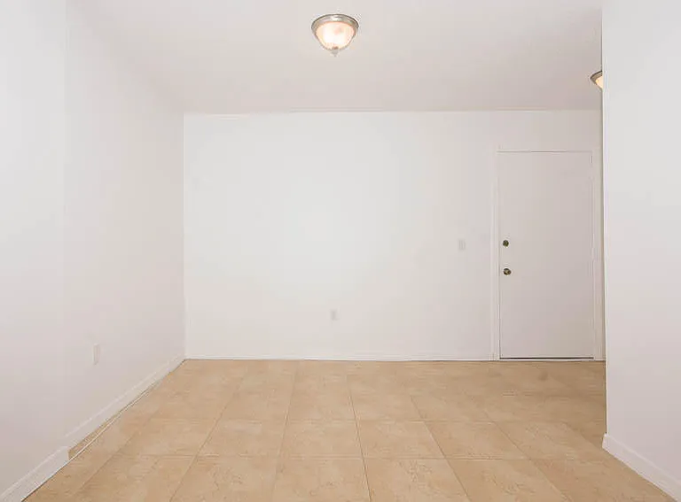 301 Croton Ave #310 — Photo 7