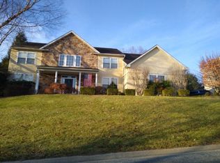 800 Sunrise Dr, Kennett Square, PA 19348