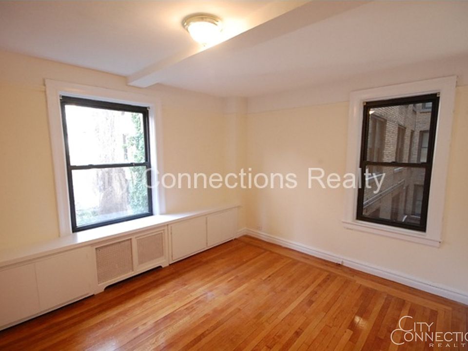 2nd image of 305 Lexington Ave APT 3C