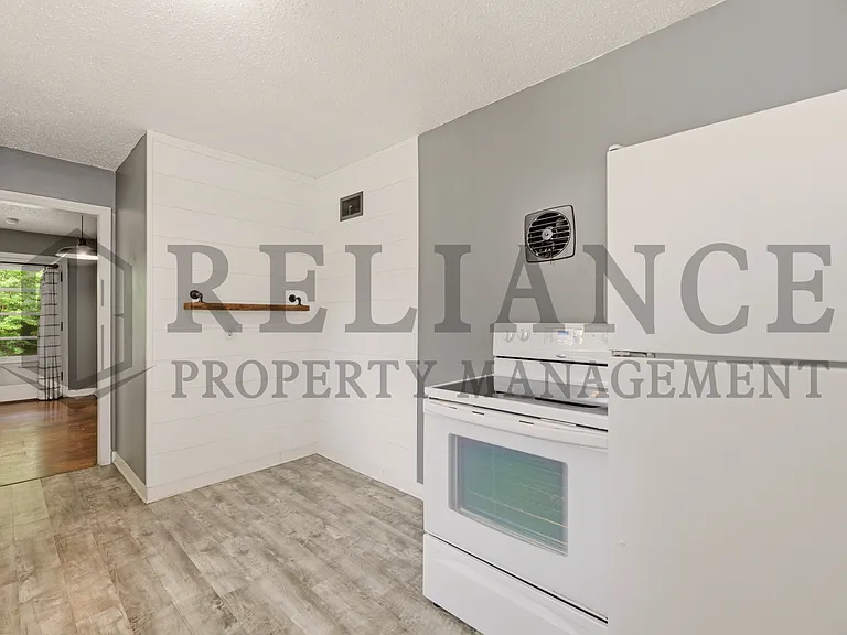 1458 N Old Manor Rd — Photo 17