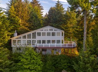 769 NW Highland Dr, Waldport, OR 97394