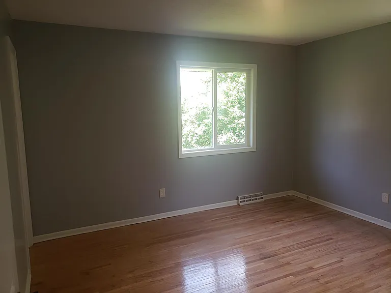 Bedroom 1 (image 2)