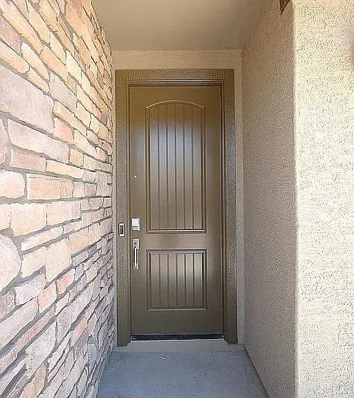 4427 N 94th Dr — Photo 3