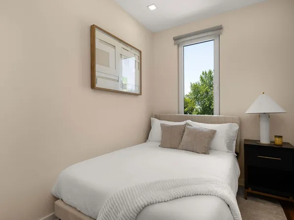 1150 Lafayette Avenue image 19 of 21