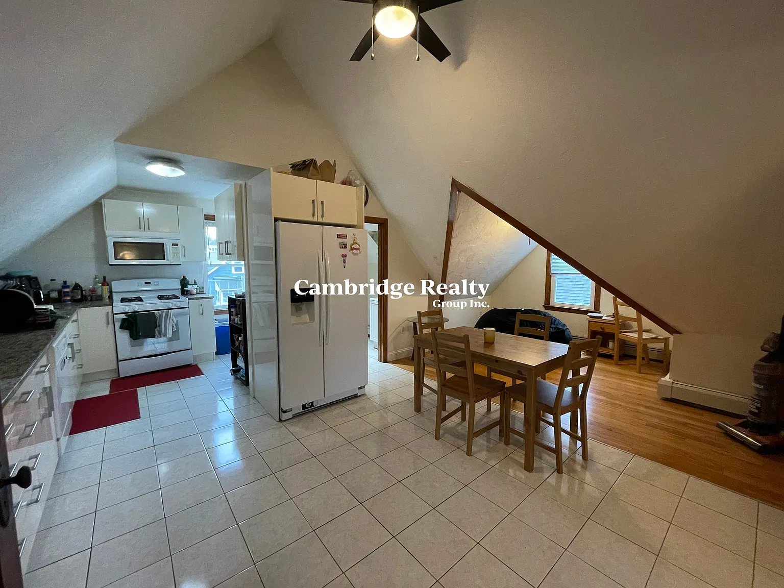 4 bed, 2.0 bath, 1800 sqft, $4,800 — Photo 2