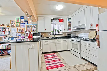 Sold by Winzone Realty Inc