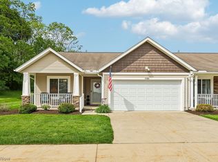 1180 Briarcliff Dr, Akron, OH 44312