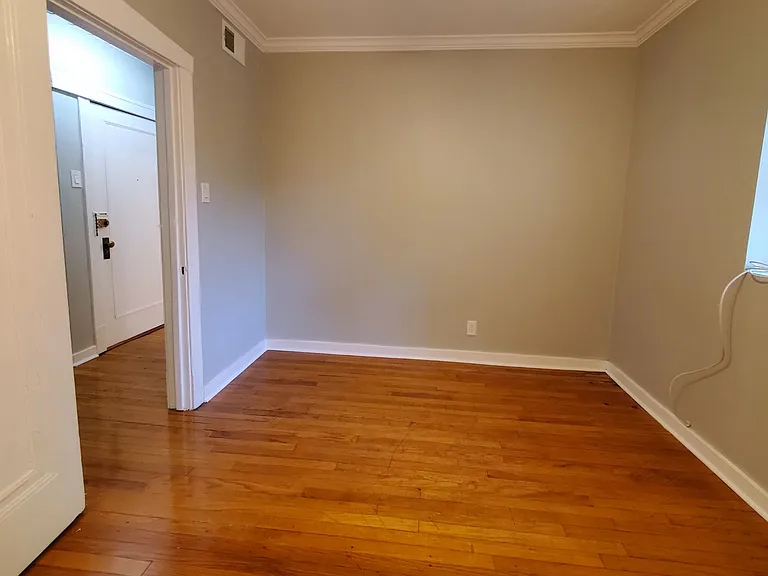 2068 W Hutchinson St #1 — Photo 12