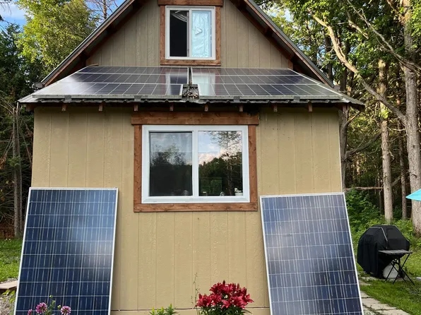 240 Gawley Rd, Madoc, ON K0K 1Y0