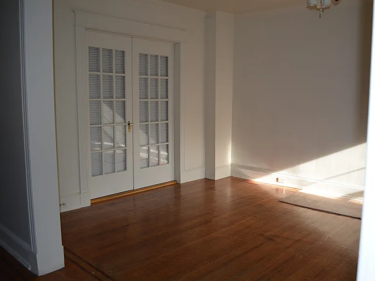 3213 Guilford Ave — Photo 8