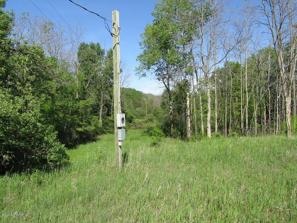 1st image of 19506 10th Ave