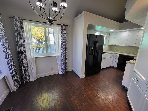 4th image of 2595 Garfield Dr