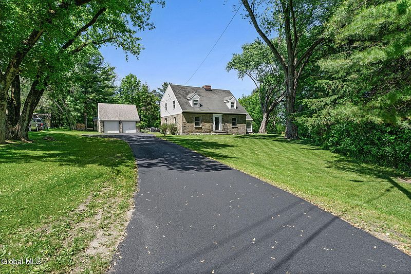 4th image of 121 Maltbie Drive