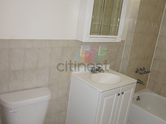 4th image of 320 7th Ave #1ZT