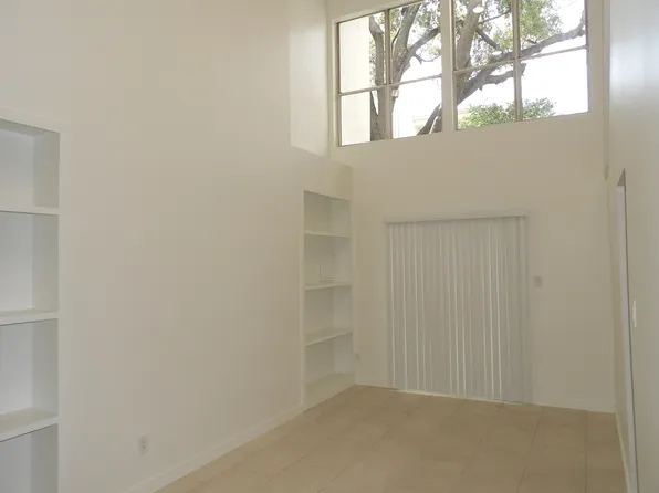 3910 Buena Vista St Unit 10, Dallas, TX 75204