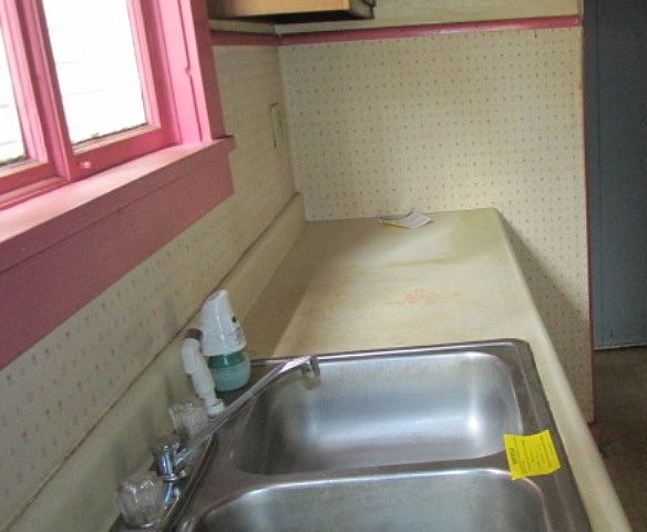 2nd image of 1319 Wellesley Ave
