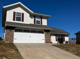 805 W Ridgecrest St, Ozark, MO 65721