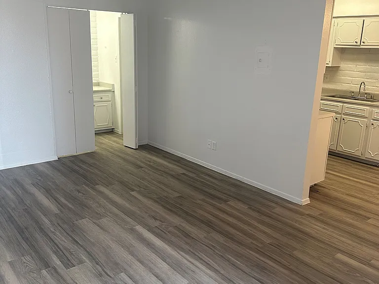 La Cima Apartments — Photo 21