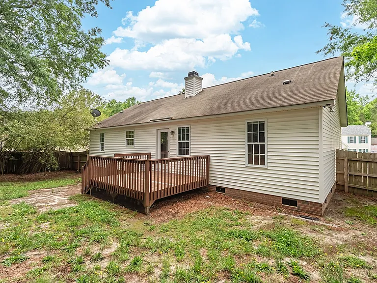 220 Wood Green Dr — Photo 18